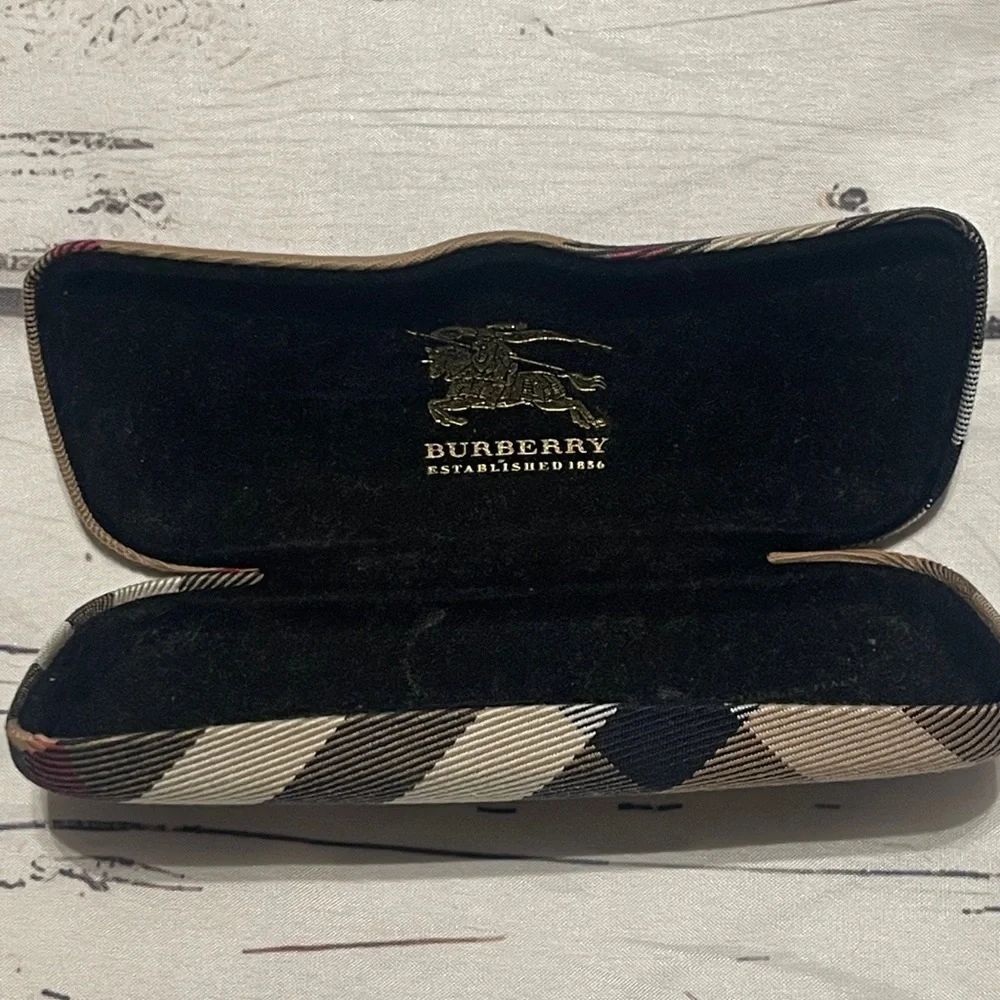 Burberry Black Glasses Case/Tan Plaid Cloth Glasses case Preowned